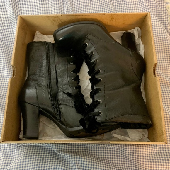 Born “Fleming” LaceUp 2.5” Block Heel Women’s Leather Boots 6.5M - Picture 13 of 16
